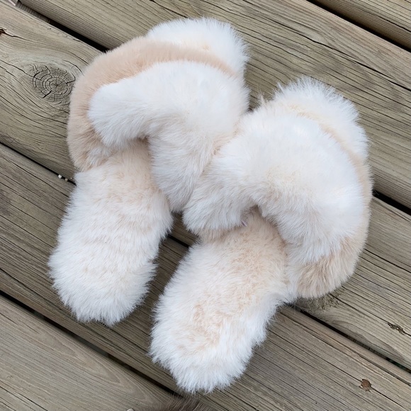 TOTES TOASTIES by Isotoner Open Toe Slippers - Picture 1 of 6